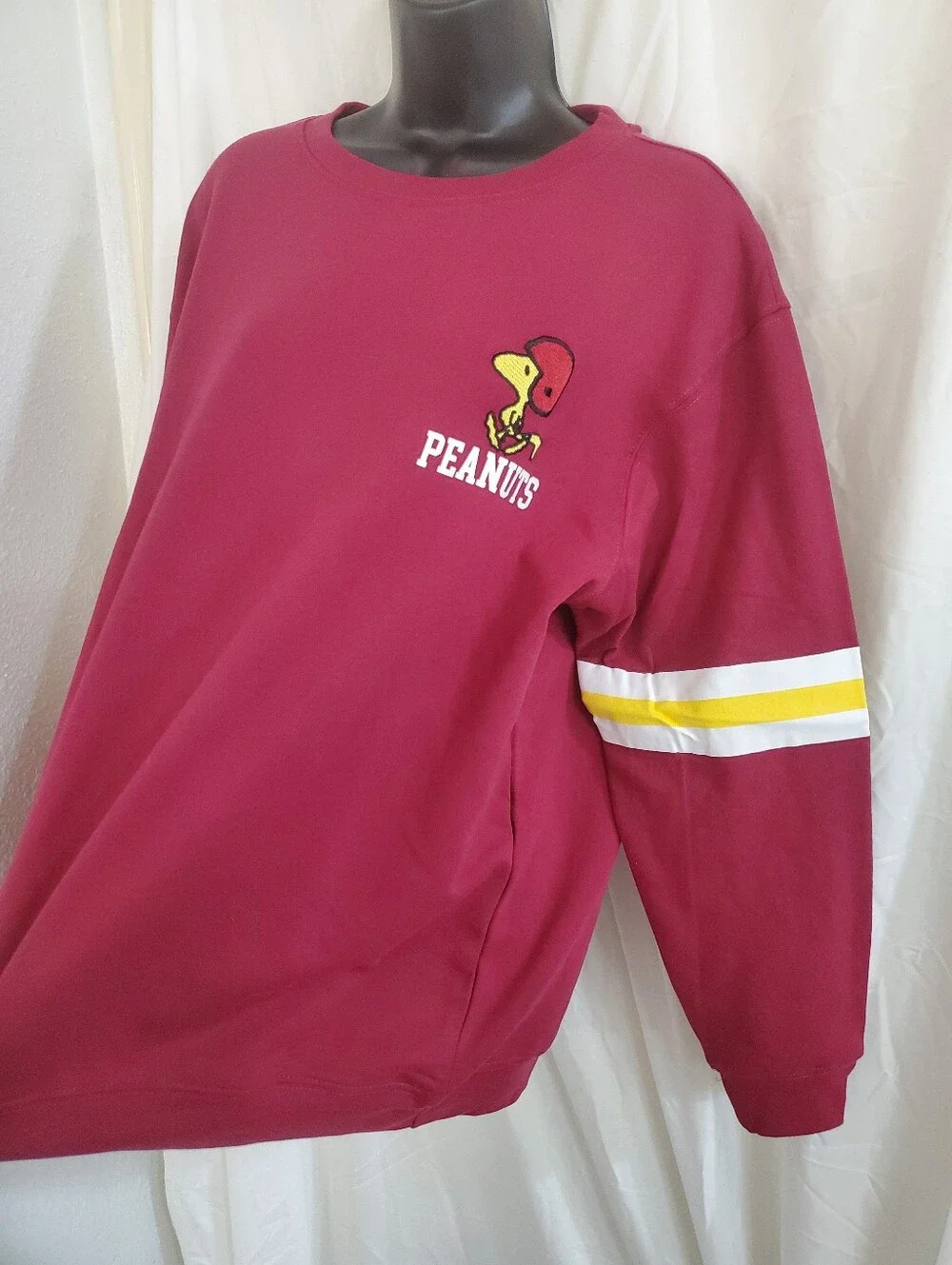Peanuts Snoopy & Woodstock  established 1950 #50 dark red sweatshirt size L NEW
